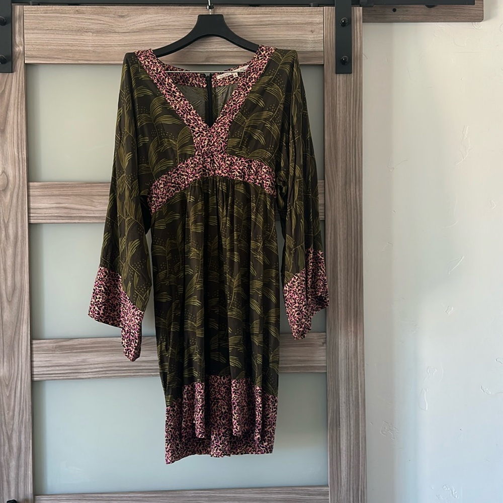 Gorgeous patterned dress.  Knee length